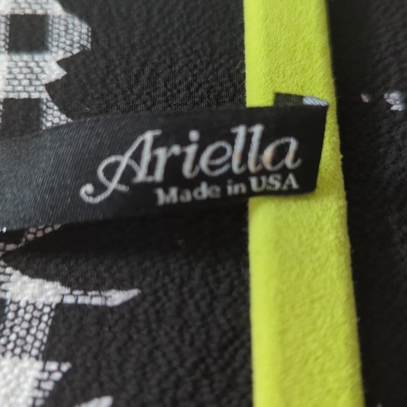 Extra large pullover blouse. - Picture 3 of 8